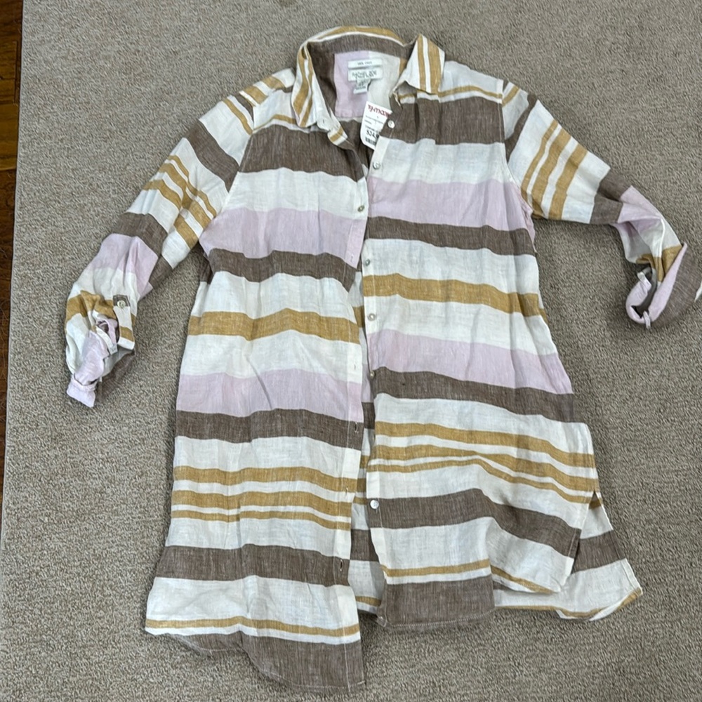 Linen tunic top. NWT